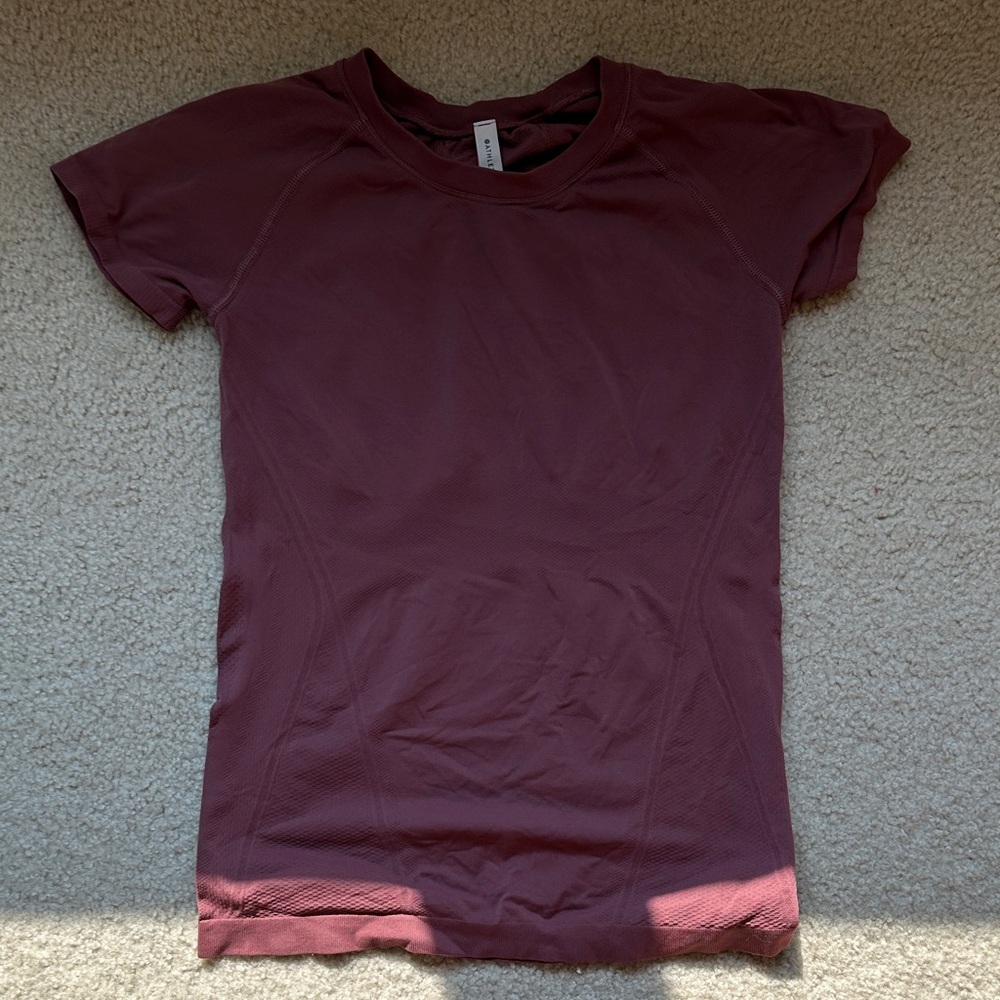 Women's Athleta Shirt!